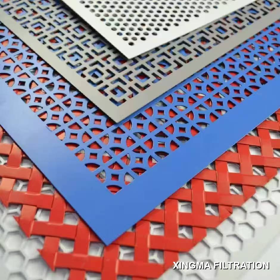 Stainless steel perforated mesh for filtration